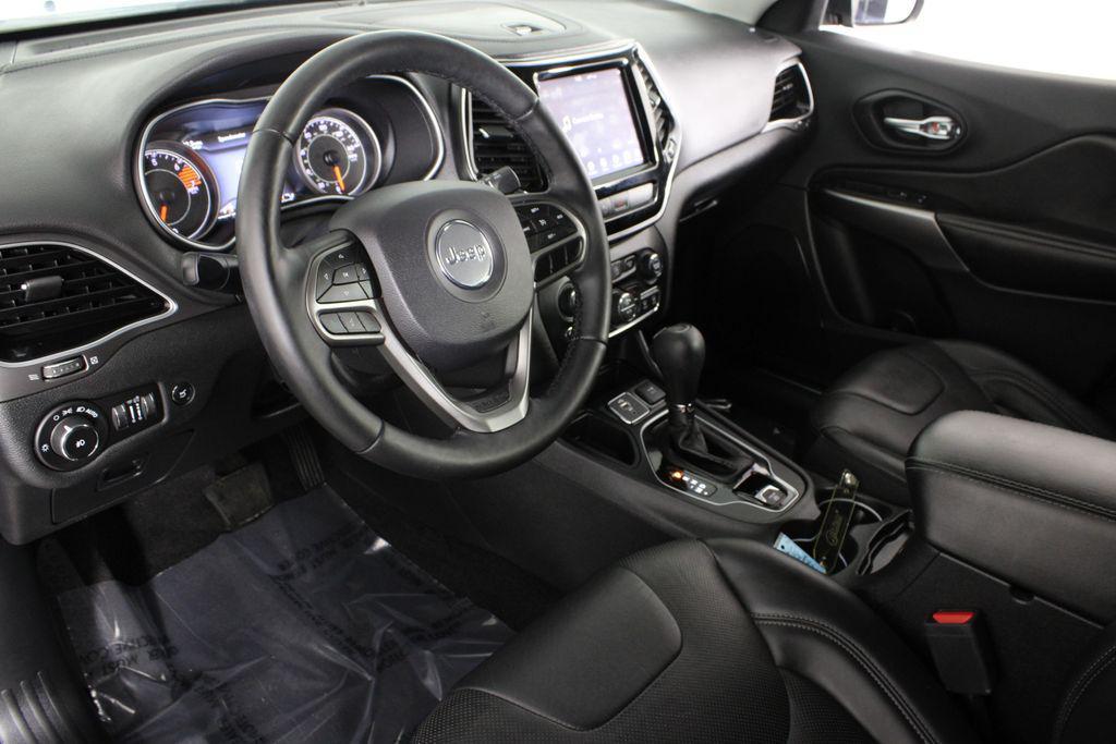 used 2019 Jeep Cherokee car, priced at $13,475