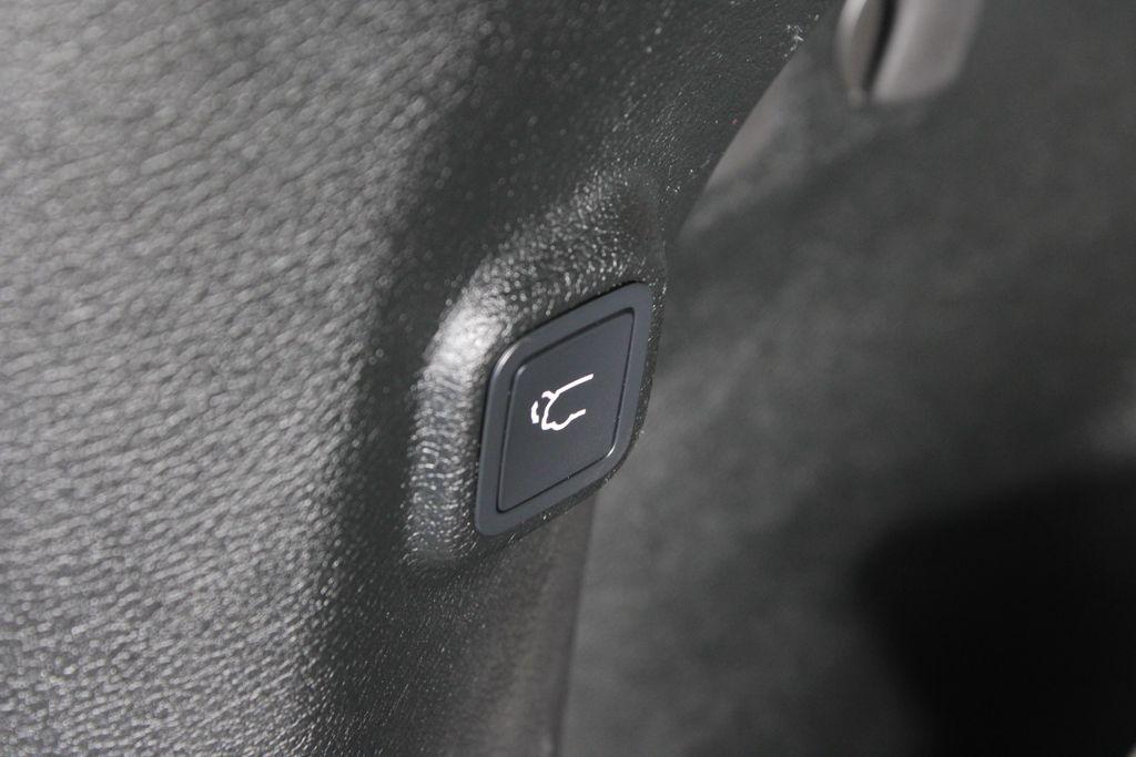 used 2019 Jeep Cherokee car, priced at $13,475