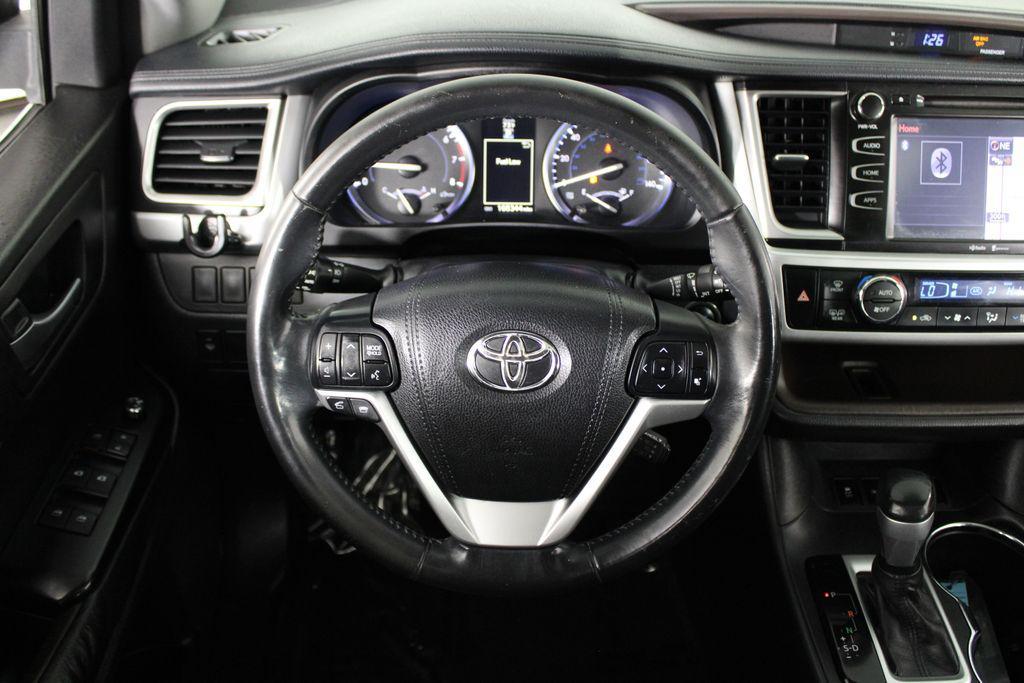 used 2015 Toyota Highlander car, priced at $12,613