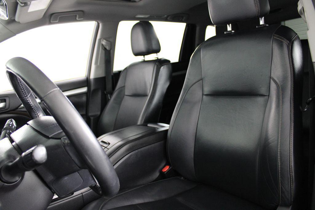 used 2015 Toyota Highlander car, priced at $12,613