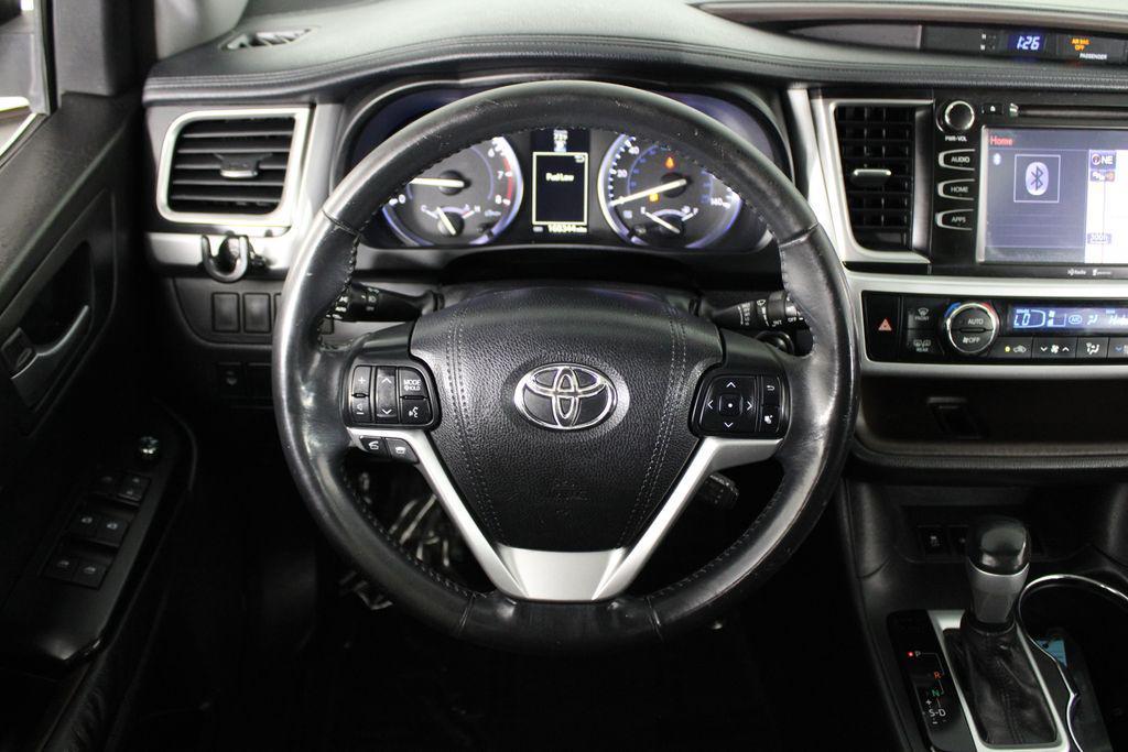 used 2015 Toyota Highlander car, priced at $12,613