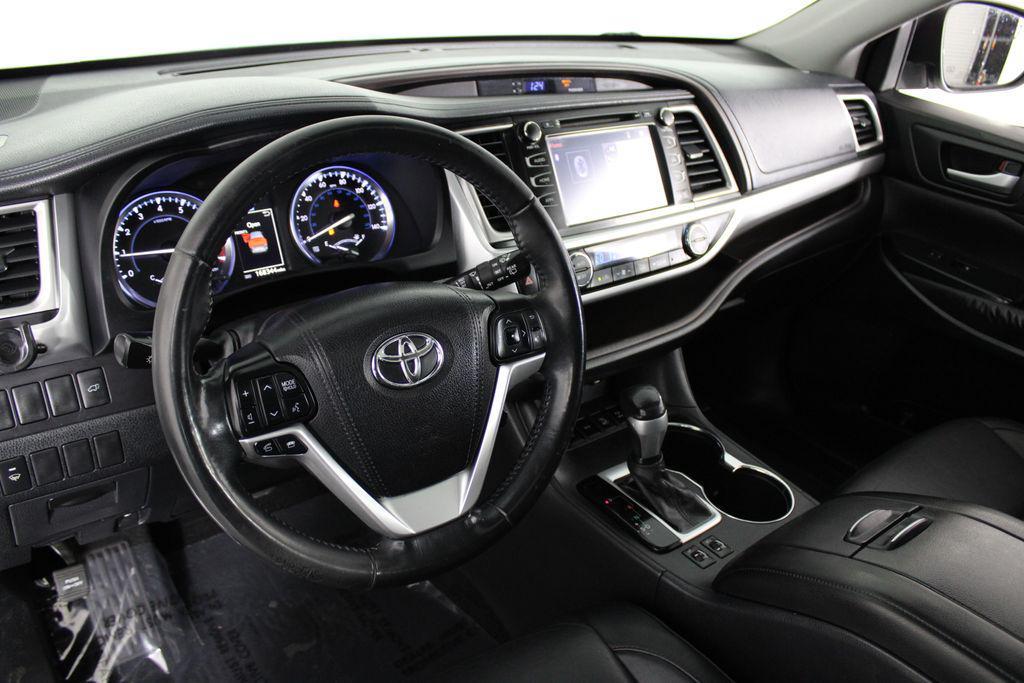 used 2015 Toyota Highlander car, priced at $12,613