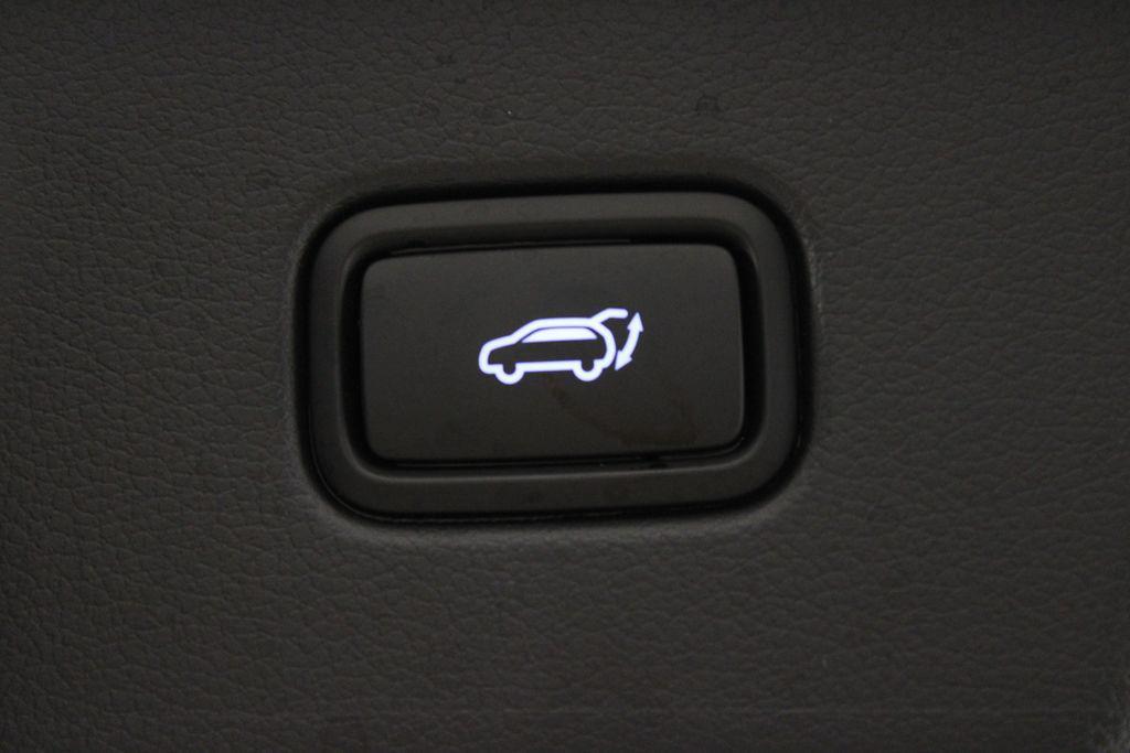 used 2025 Hyundai Palisade car, priced at $38,188