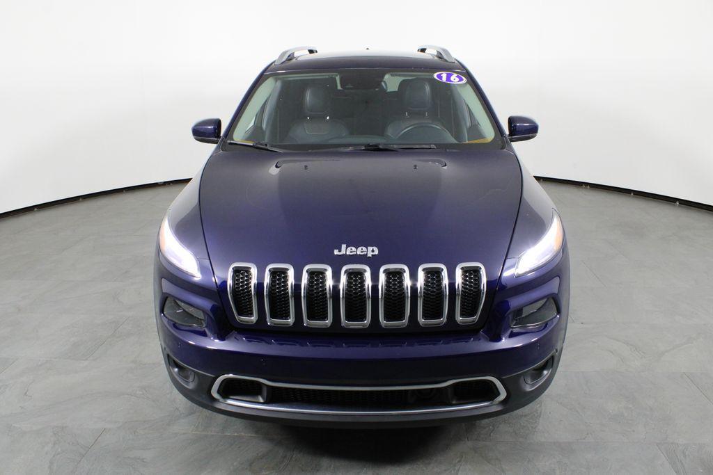 used 2016 Jeep Cherokee car, priced at $12,111