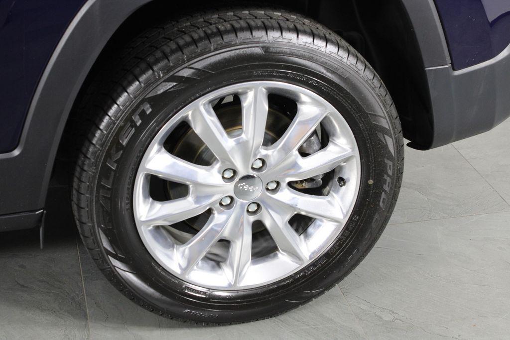 used 2016 Jeep Cherokee car, priced at $12,111