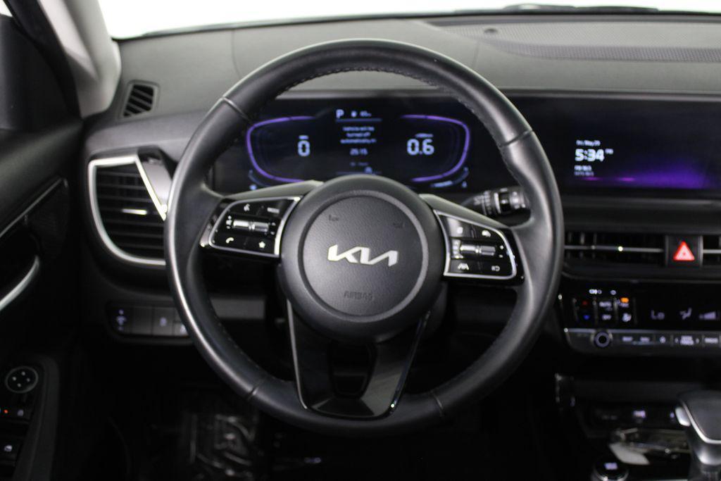 used 2025 Kia Seltos car, priced at $21,258