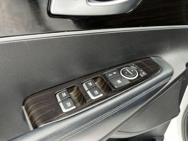 used 2019 Kia Sorento car, priced at $11,230