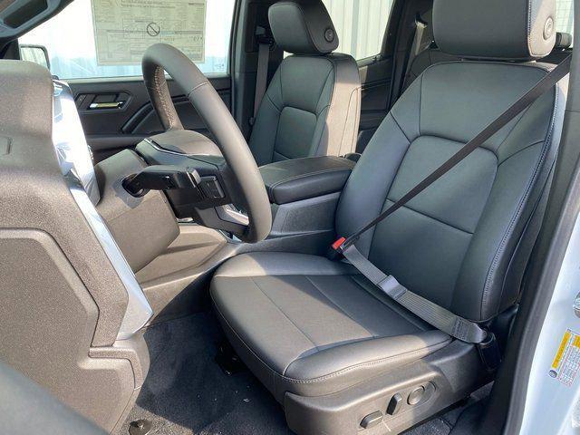 new 2025 GMC Canyon car, priced at $46,467