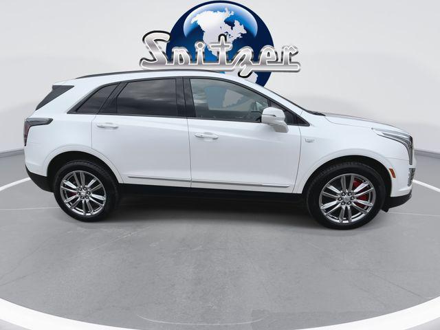 new 2026 Cadillac XT5 car, priced at $67,989