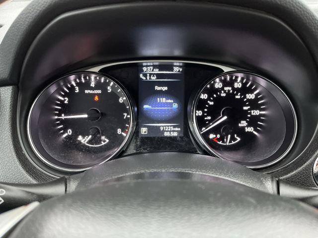 used 2015 Nissan Rogue car, priced at $11,553