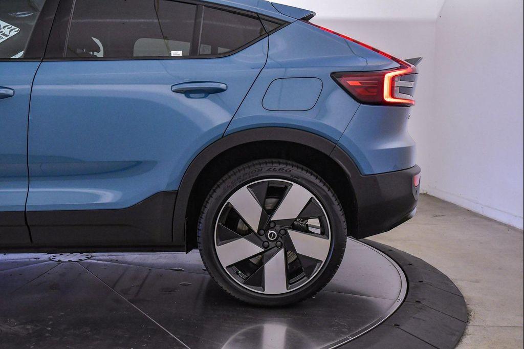 2023 Fjord Blue Metallic Volvo C40 Recharge Pure Electric