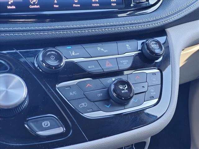 used 2024 Chrysler Pacifica Hybrid car, priced at $26,609