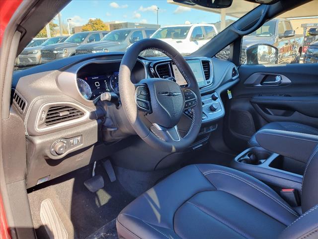 used 2026 Chrysler Pacifica car, priced at $43,319