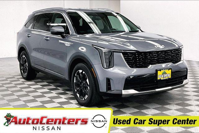 used 2025 Kia Sorento car, priced at $29,998