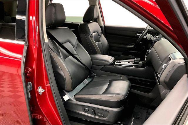 used 2024 Nissan Pathfinder car, priced at $35,618