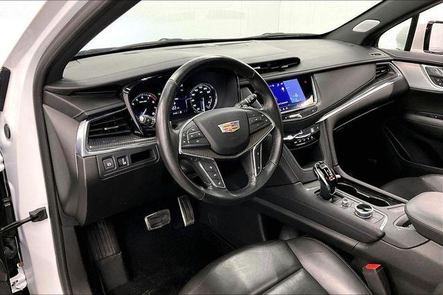 used 2024 Cadillac XT5 car, priced at $38,862