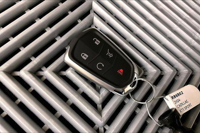 used 2024 Cadillac XT5 car, priced at $38,862