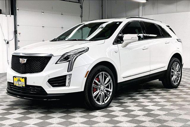 used 2024 Cadillac XT5 car, priced at $38,862