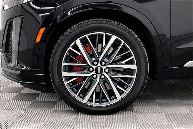 used 2024 Cadillac XT6 car, priced at $43,702