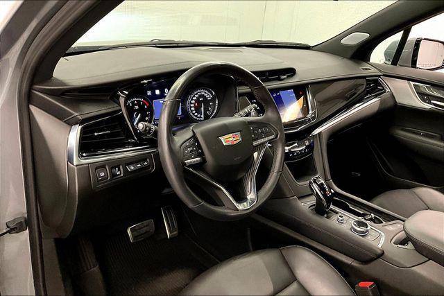 used 2024 Cadillac XT6 car, priced at $44,998