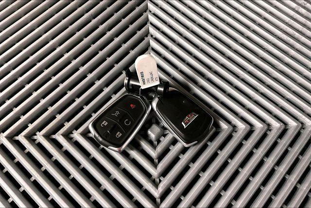 used 2022 Cadillac XT5 car, priced at $30,618