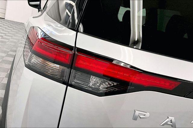 new 2025 Nissan Pathfinder car, priced at $34,114