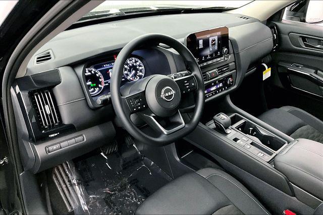 new 2025 Nissan Pathfinder car, priced at $30,961
