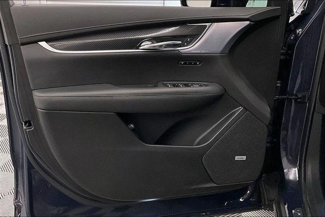 used 2024 Cadillac XT6 car, priced at $43,234