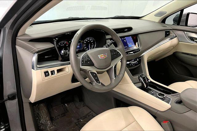 used 2024 Cadillac XT5 car, priced at $38,441