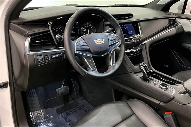 used 2023 Cadillac XT5 car, priced at $28,589