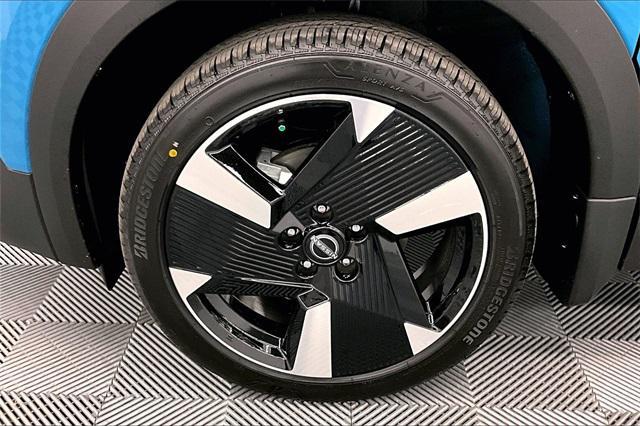 new 2025 Nissan Kicks car, priced at $30,774