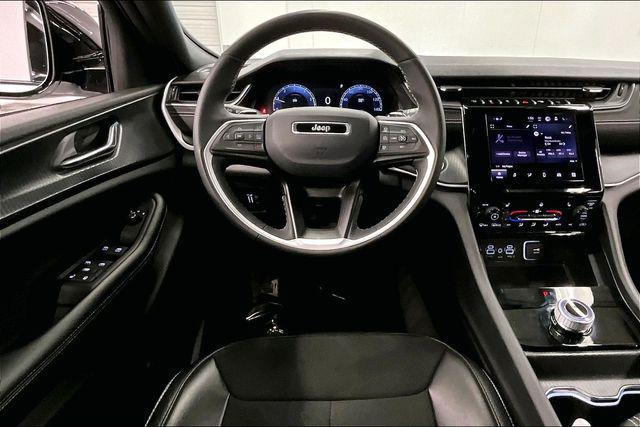 used 2025 Jeep Grand Cherokee car, priced at $33,002
