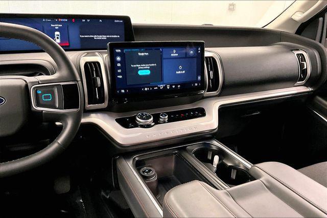 used 2025 Ford Expedition car, priced at $57,333
