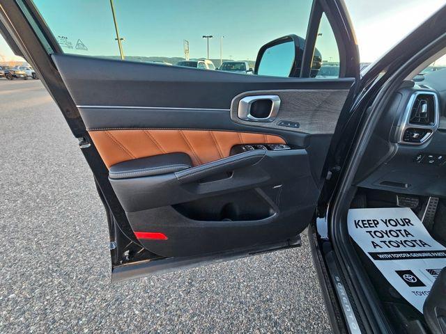 used 2023 Kia Sorento car, priced at $35,992