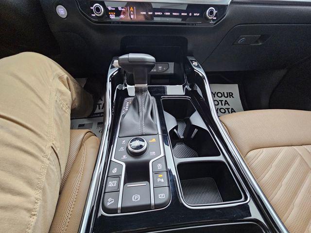 used 2025 Kia Sorento car, priced at $38,492