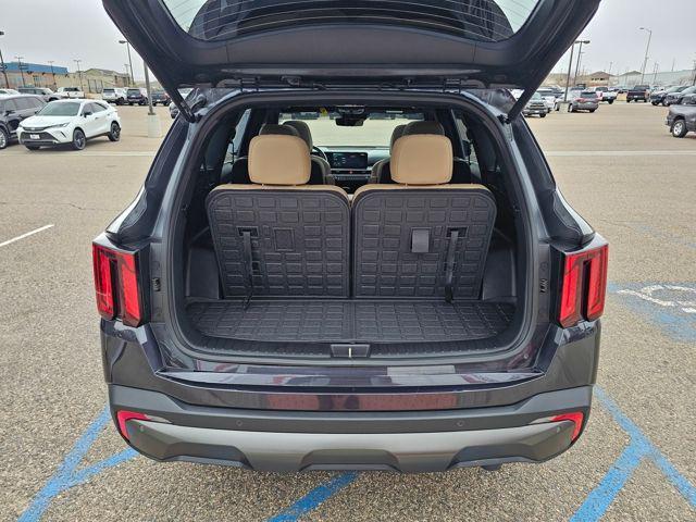 used 2025 Kia Sorento car, priced at $38,492