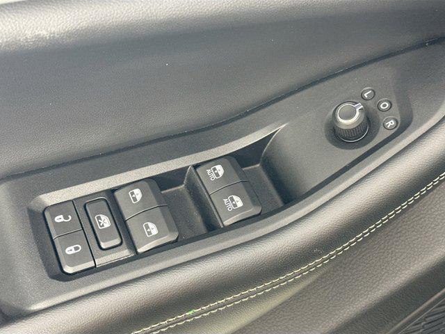 used 2023 Jeep Grand Cherokee car, priced at $28,905