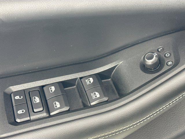 used 2023 Jeep Grand Cherokee car, priced at $29,995