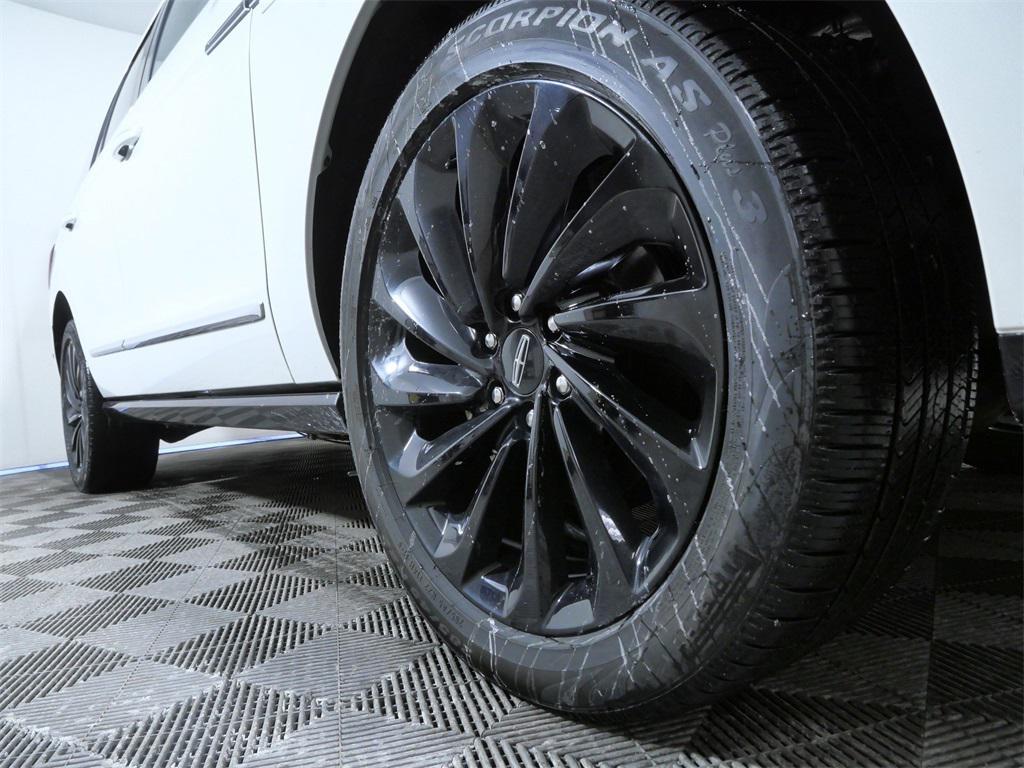 used 2020 Lincoln Navigator car, priced at $42,888