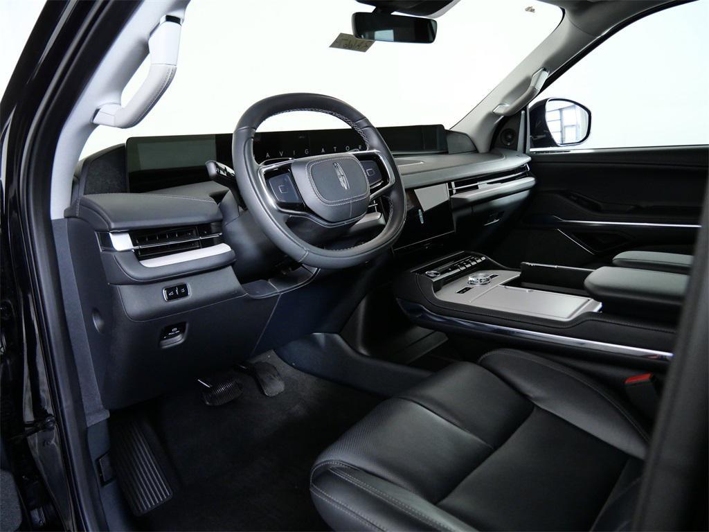 new 2025 Lincoln Navigator L car, priced at $94,995