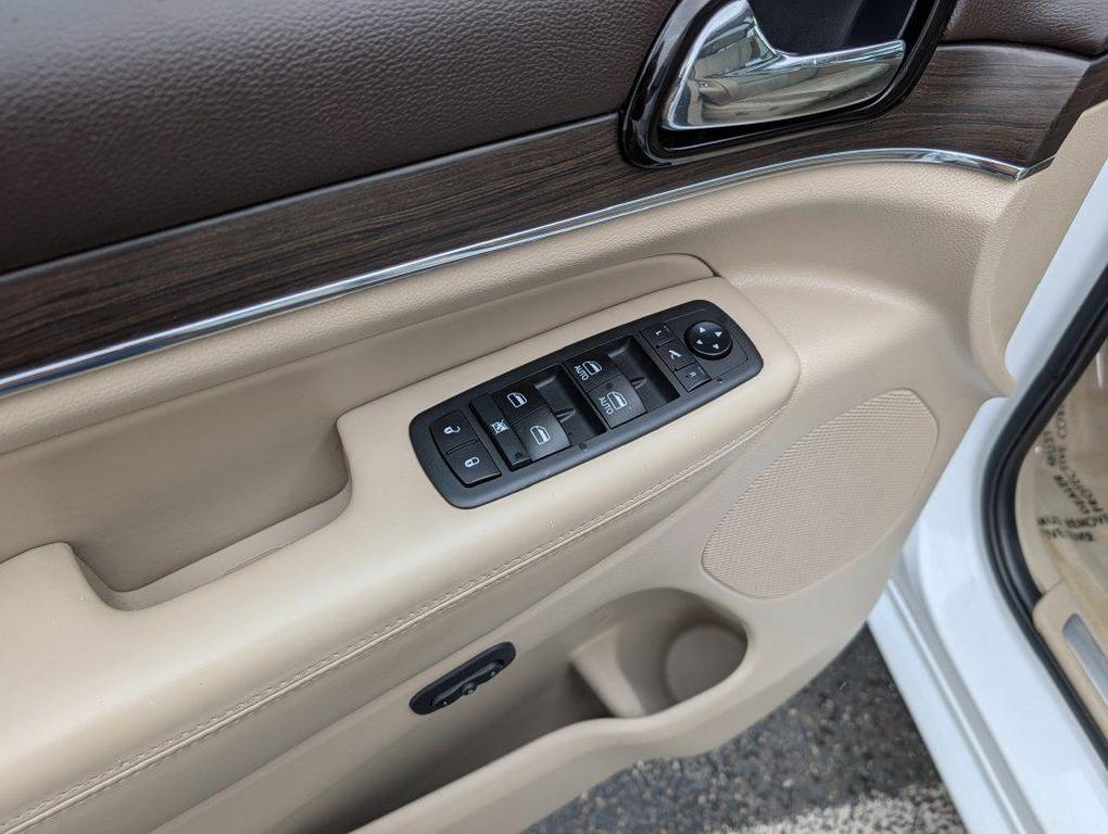 used 2020 Jeep Grand Cherokee car, priced at $22,350