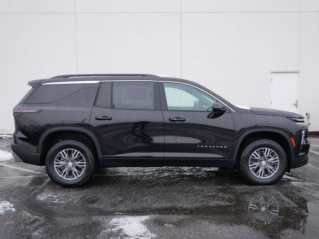 new 2026 Chevrolet Traverse car, priced at $42,320