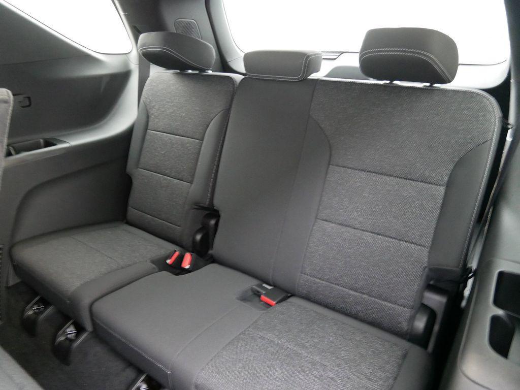 new 2026 Chevrolet Traverse car, priced at $42,320