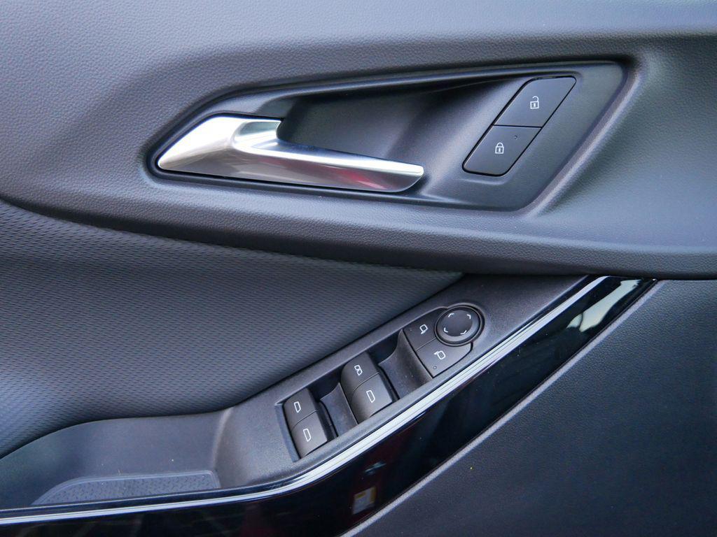 new 2026 Chevrolet Equinox car, priced at $31,412