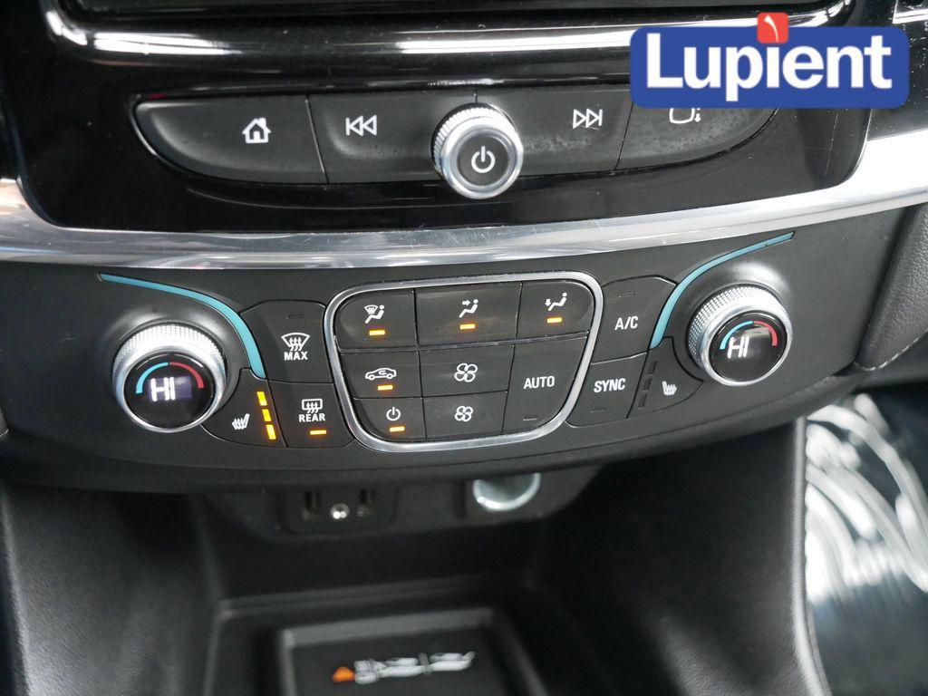 used 2023 Chevrolet Traverse car, priced at $22,000