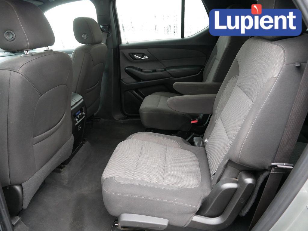 used 2023 Chevrolet Traverse car, priced at $22,000