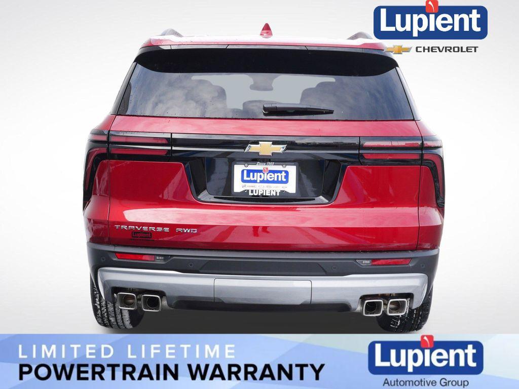 new 2026 Chevrolet Traverse car, priced at $43,912