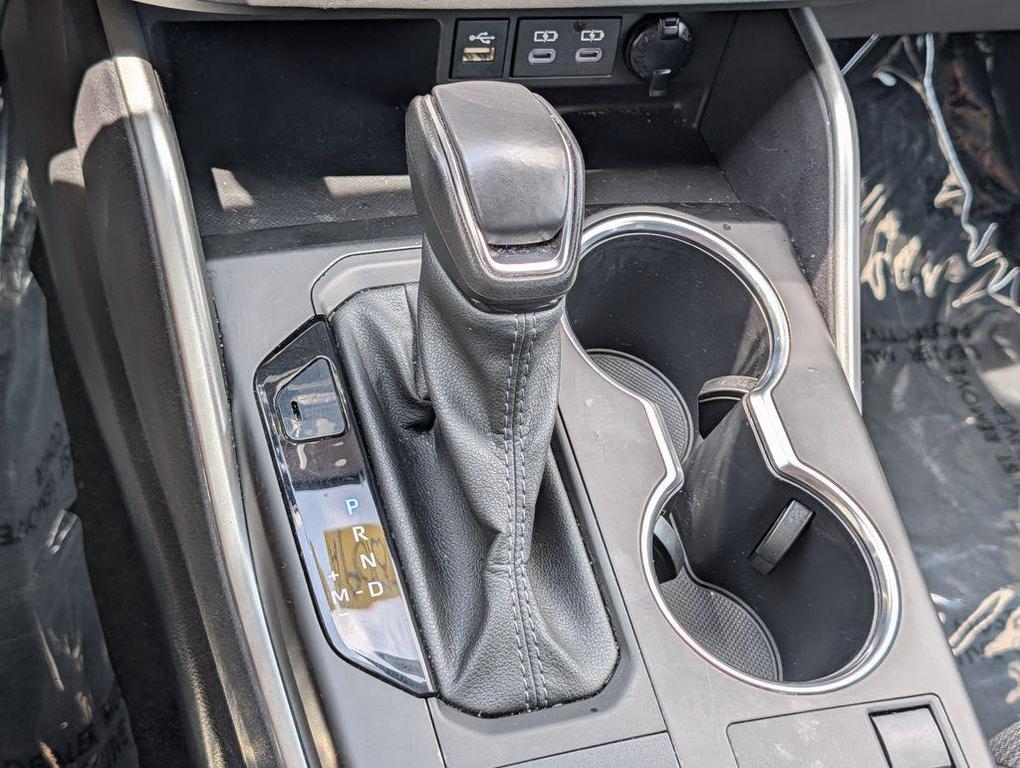 used 2024 Toyota Highlander car, priced at $32,069