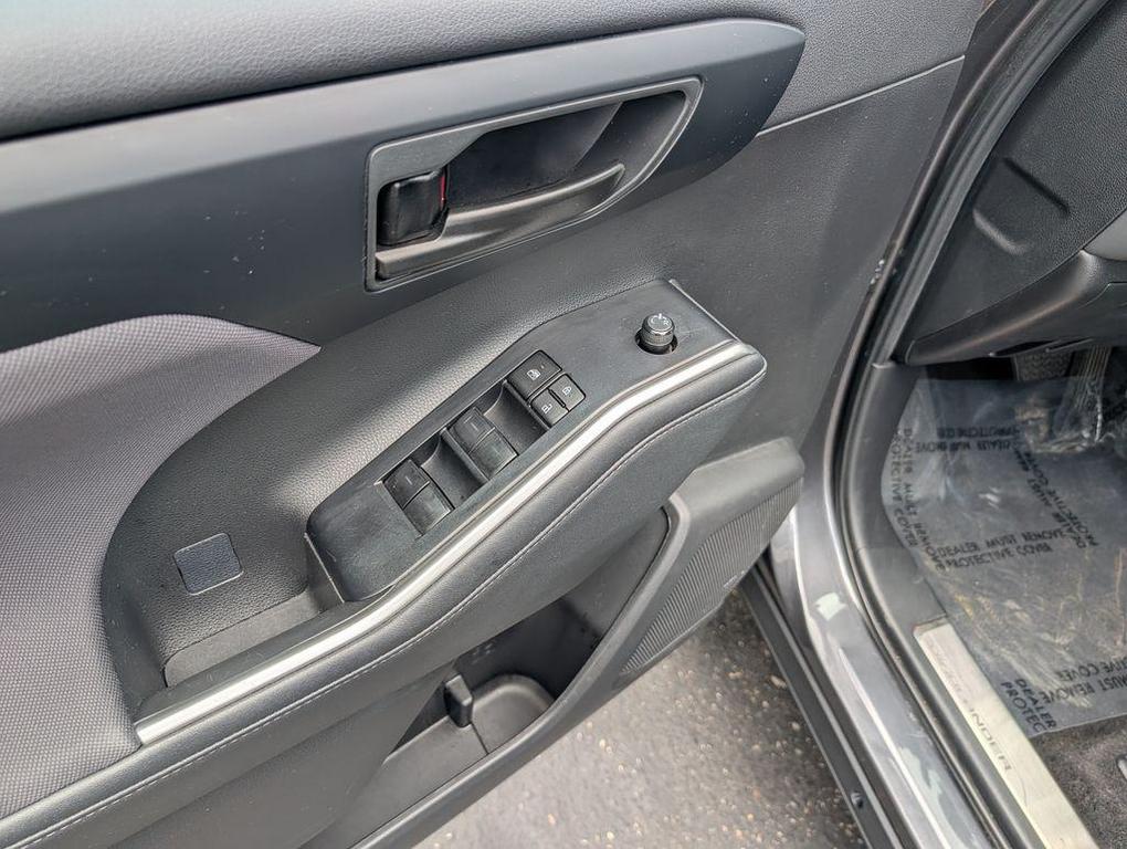used 2024 Toyota Highlander car, priced at $32,069