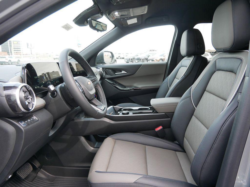 new 2026 Chevrolet Equinox car, priced at $32,089